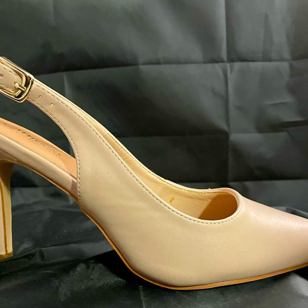 Catherine Malandrino light pink back of heel strap heels dress shoe size 8